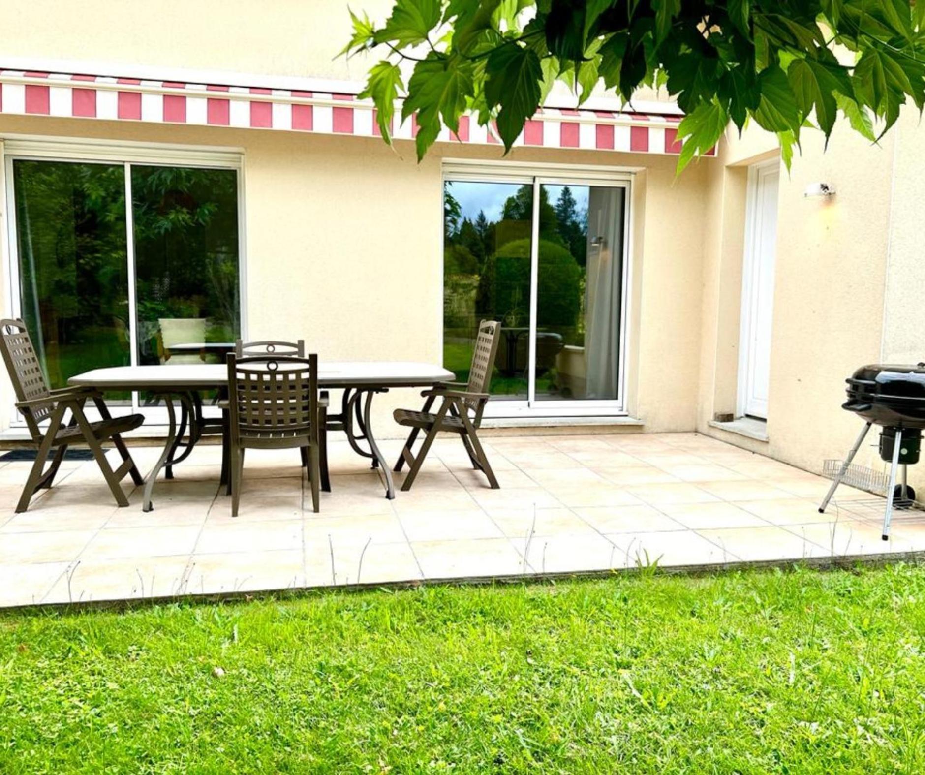 La Garde Familiale Et Spacieuse Couzeix ภายนอก รูปภาพ